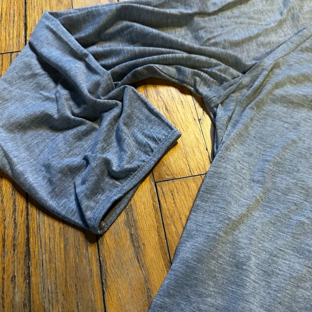 Gray Long Sleeve Top with Skull Design - Picture 7 of 9